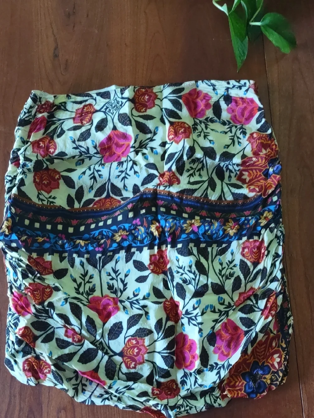 Farm Rio vibrant Floral Ruched Ruffle mini skirt, Small - Picture 2 of 4